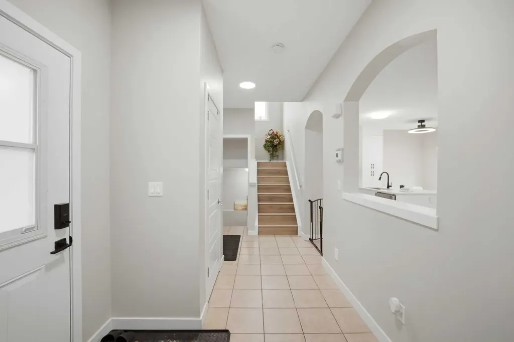 793 Luxstone Landing SW Airdrie AB T4B 3K9