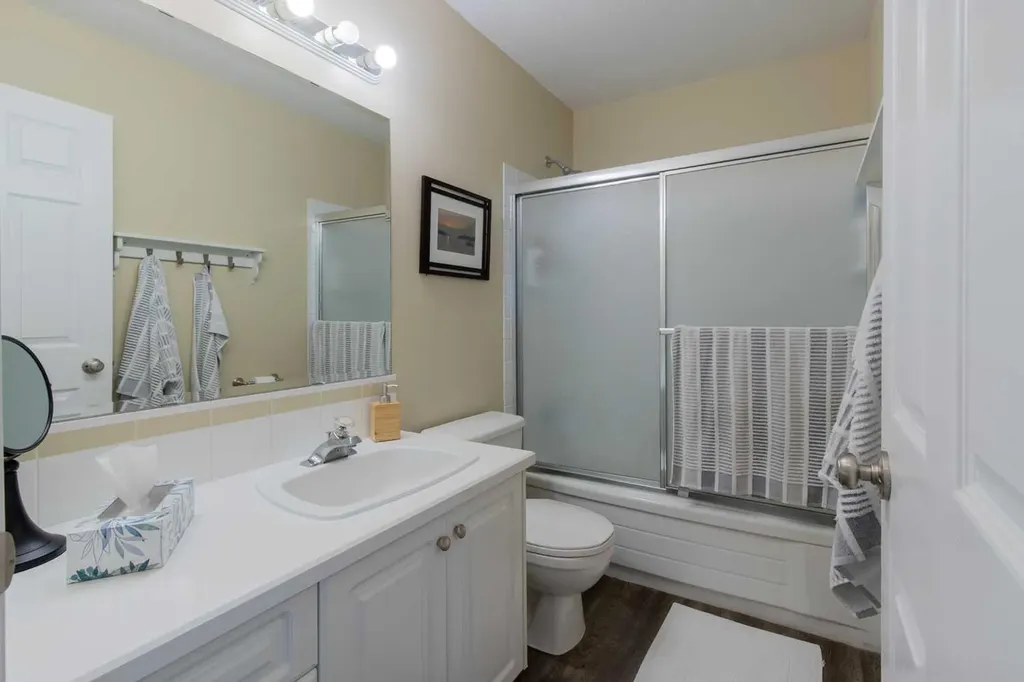 160 Heritage Boulevard W Lethbridge AB T1K 6X1