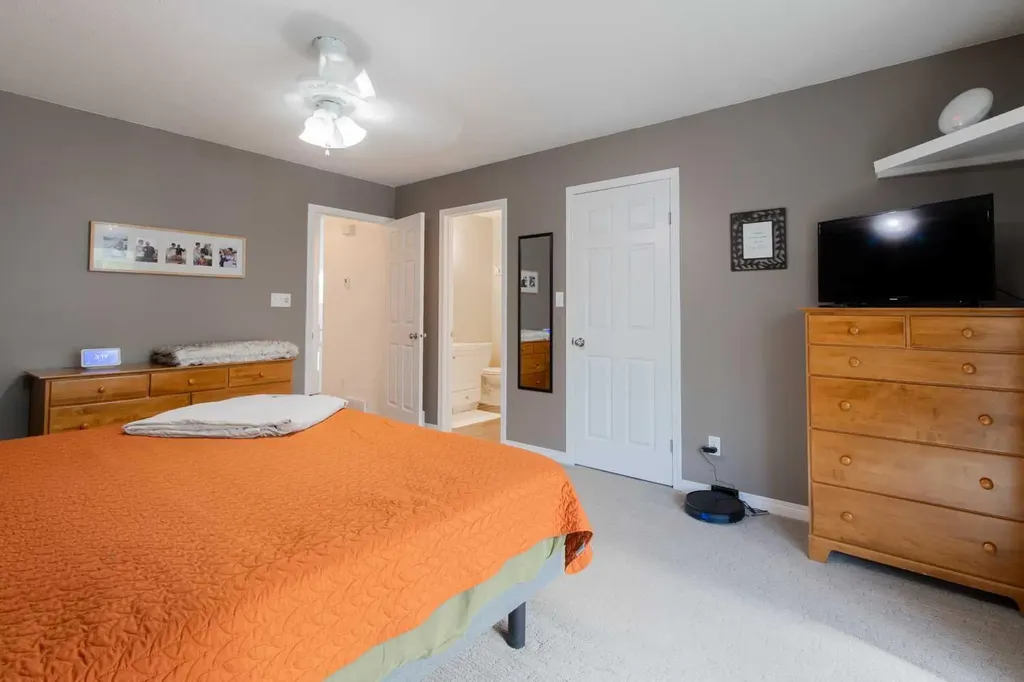 160 Heritage Boulevard W Lethbridge AB T1K 6X1
