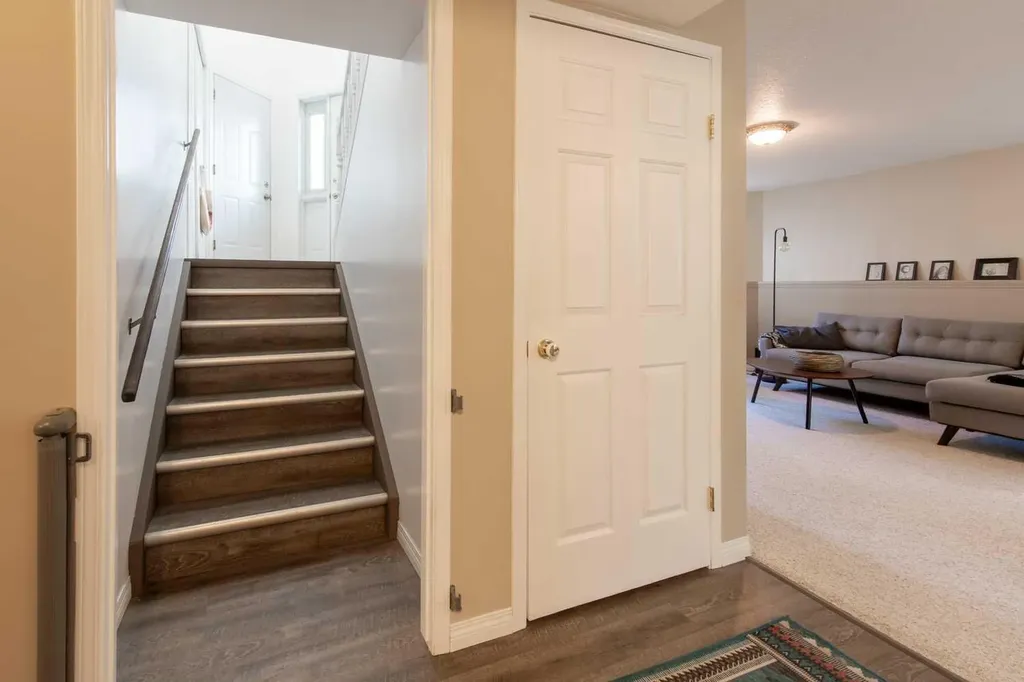 160 Heritage Boulevard W Lethbridge AB T1K 6X1