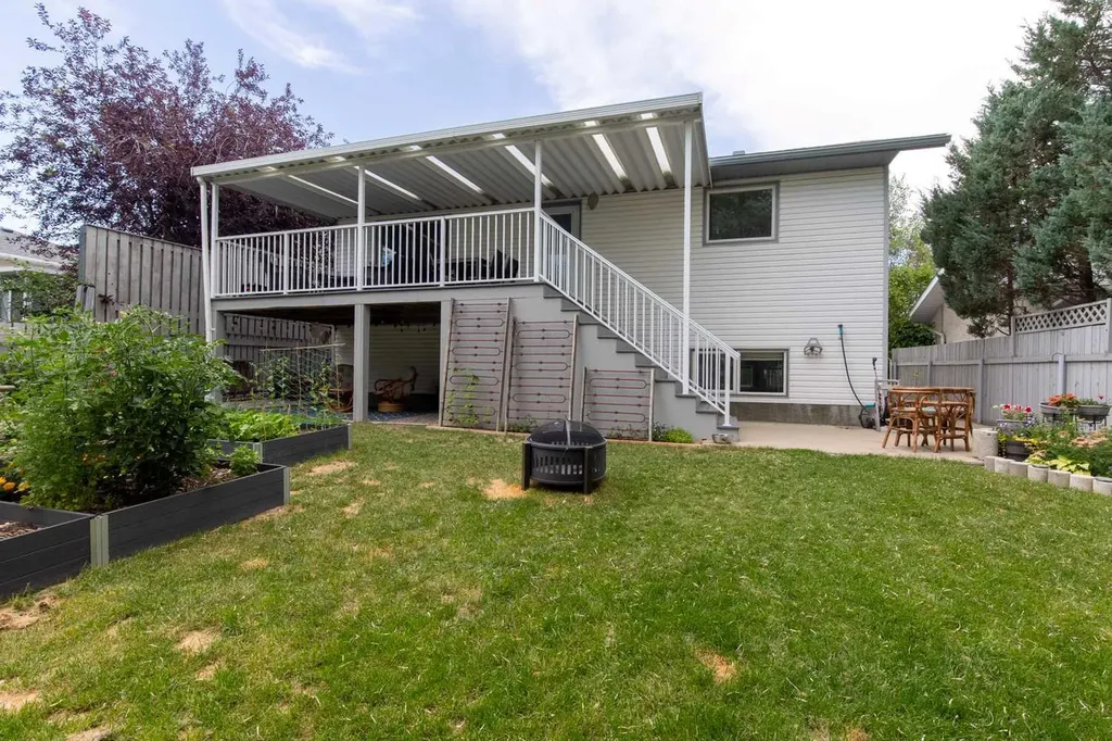 160 Heritage Boulevard W Lethbridge AB T1K 6X1