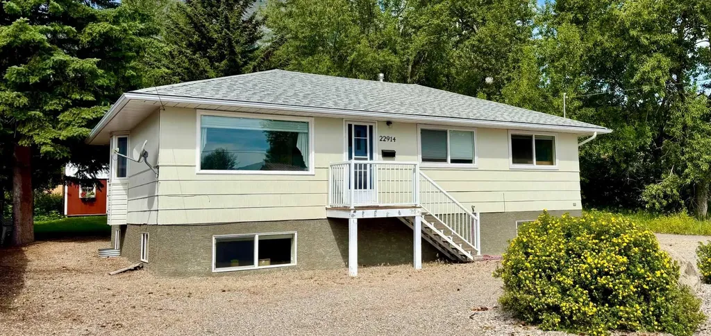 22914 6 Avenue E Hillcrest AB T0K 1C0