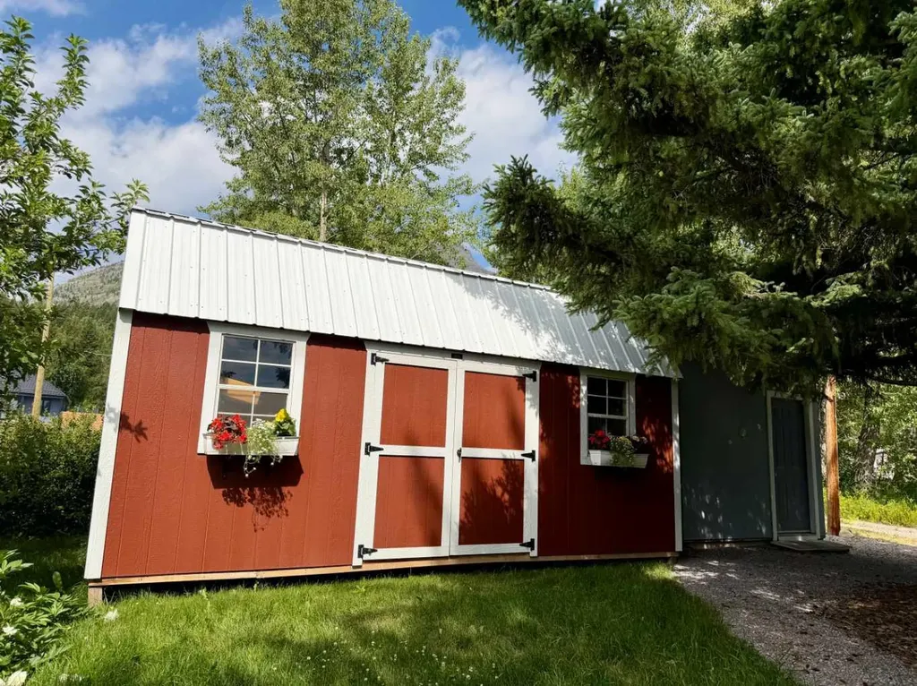 22914 6 Avenue E Hillcrest AB T0K 1C0