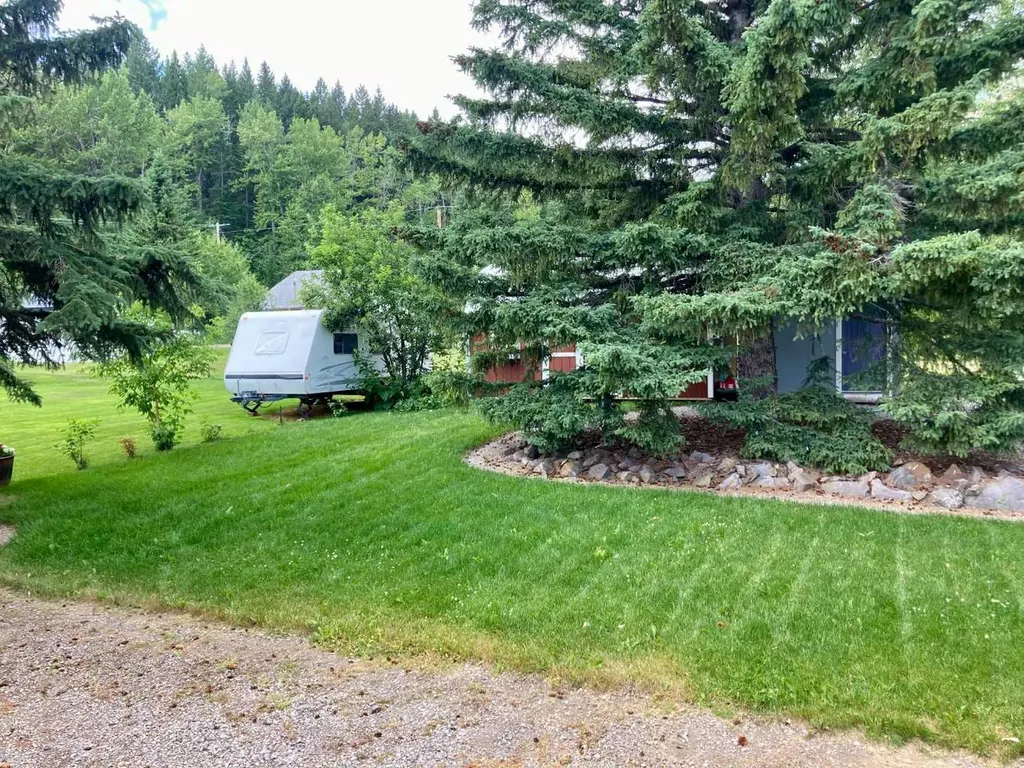 22914 6 Avenue E Hillcrest AB T0K 1C0