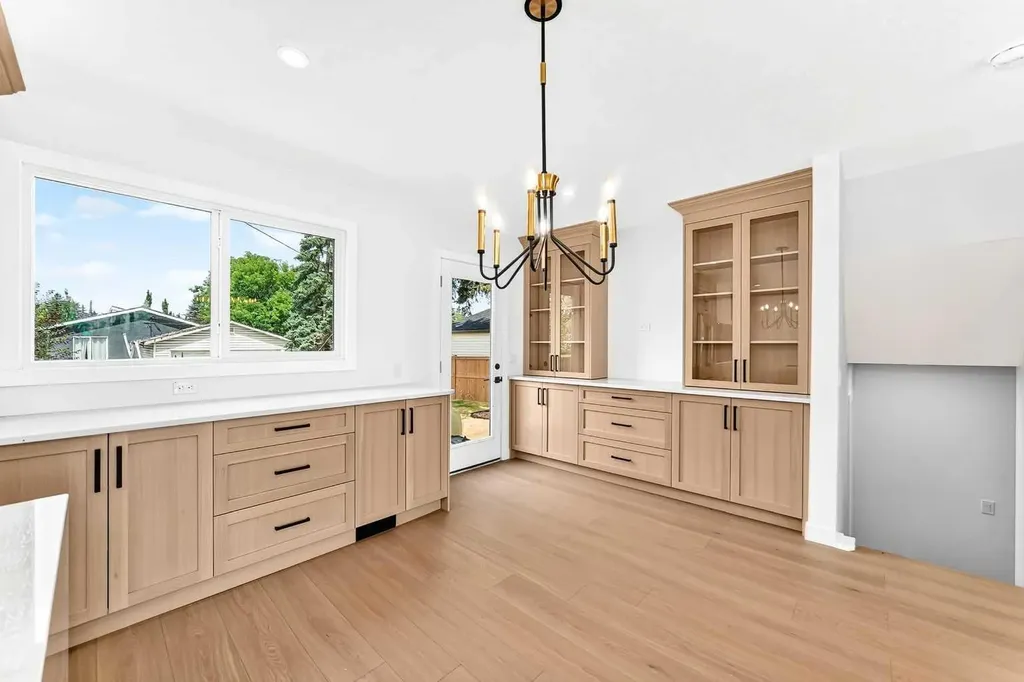 1204 Lake Sylvan Drive SE Calgary AB T2J3C8