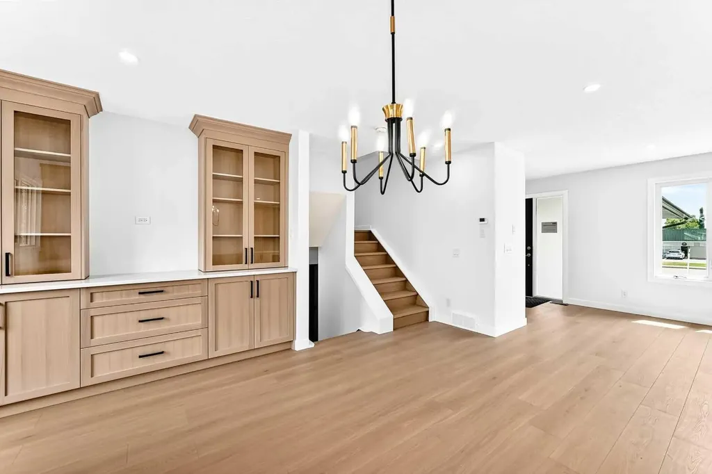 1204 Lake Sylvan Drive SE Calgary AB T2J3C8