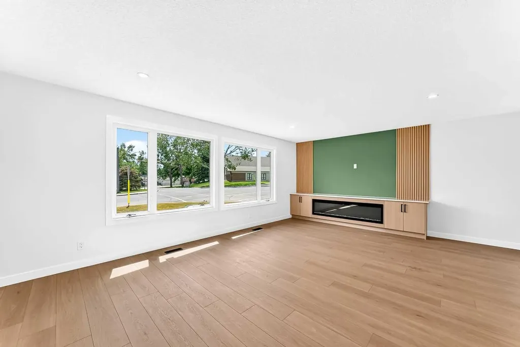 1204 Lake Sylvan Drive SE Calgary AB T2J3C8