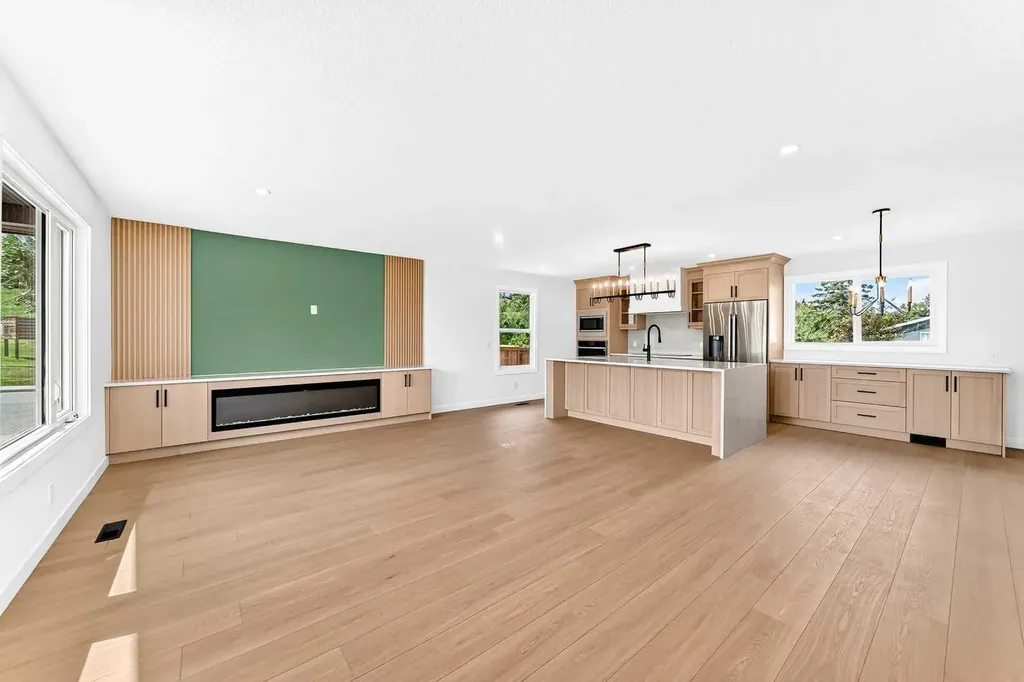 1204 Lake Sylvan Drive SE Calgary AB T2J3C8