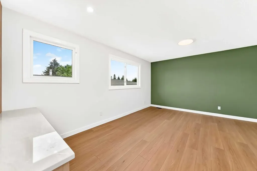 1204 Lake Sylvan Drive SE Calgary AB T2J3C8