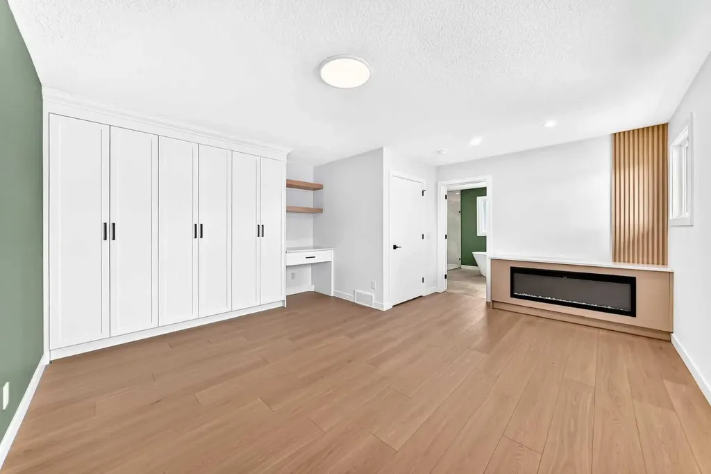 1204 Lake Sylvan Drive SE Calgary AB T2J3C8