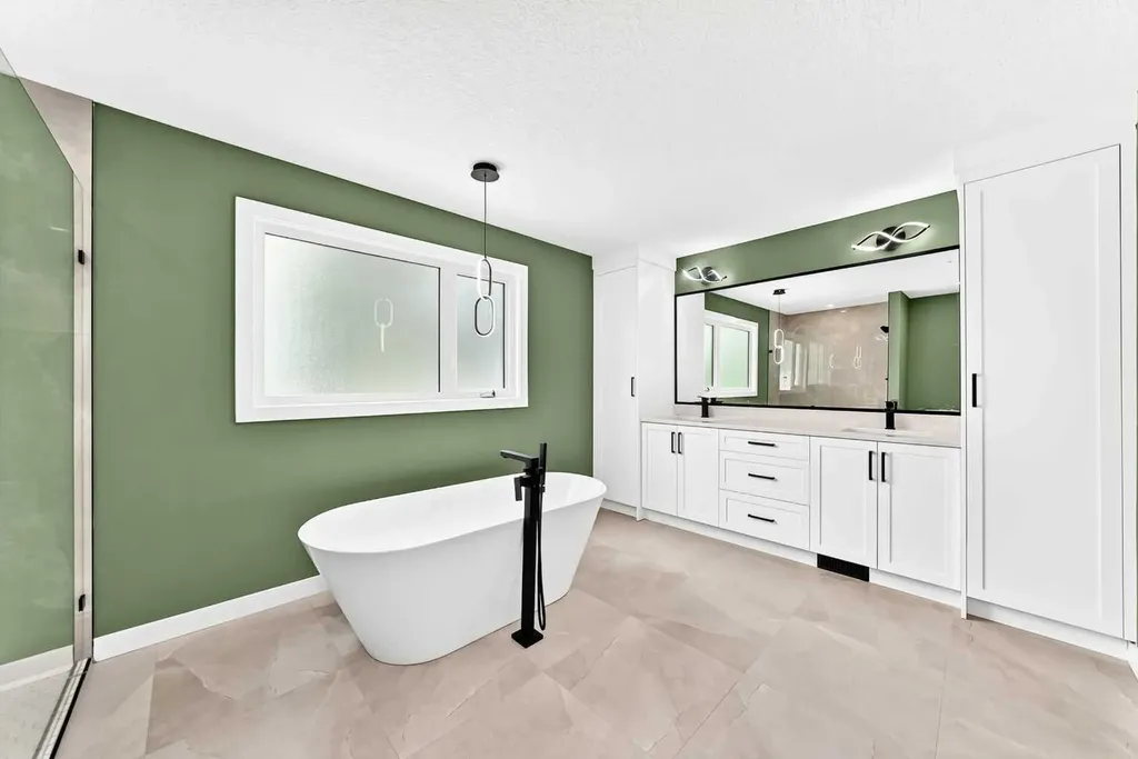 1204 Lake Sylvan Drive SE Calgary AB T2J3C8