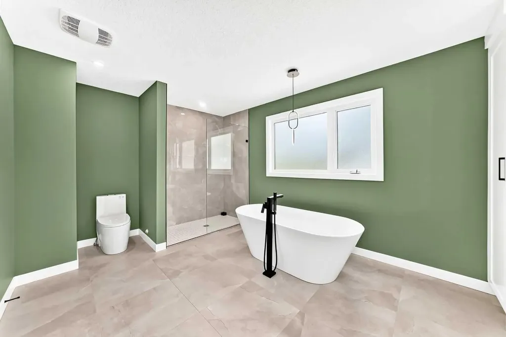 1204 Lake Sylvan Drive SE Calgary AB T2J3C8