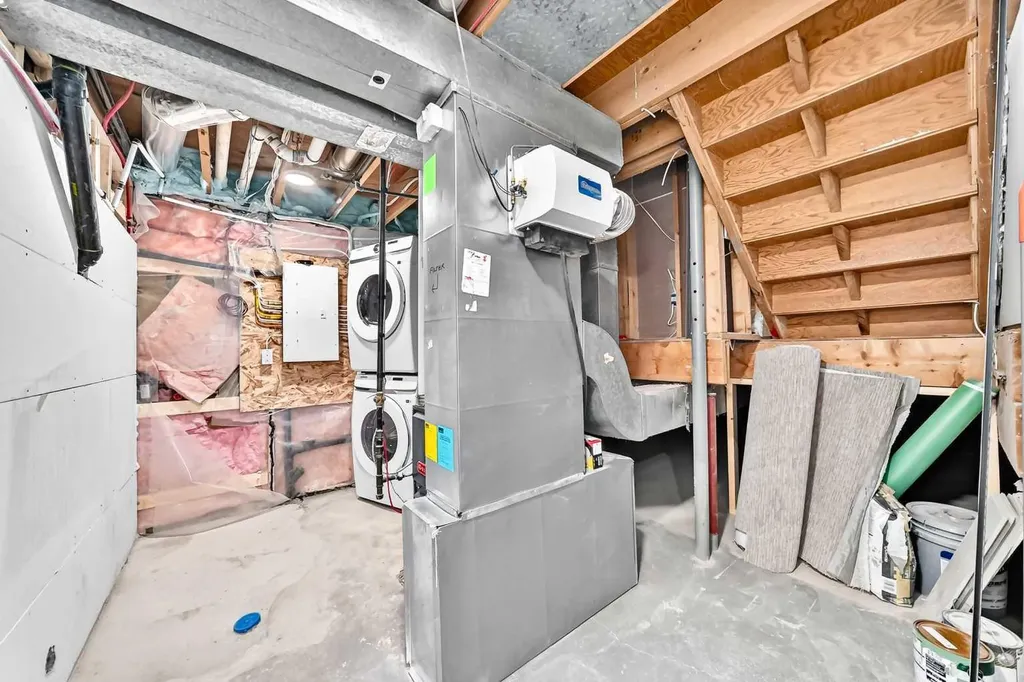 1204 Lake Sylvan Drive SE Calgary AB T2J3C8