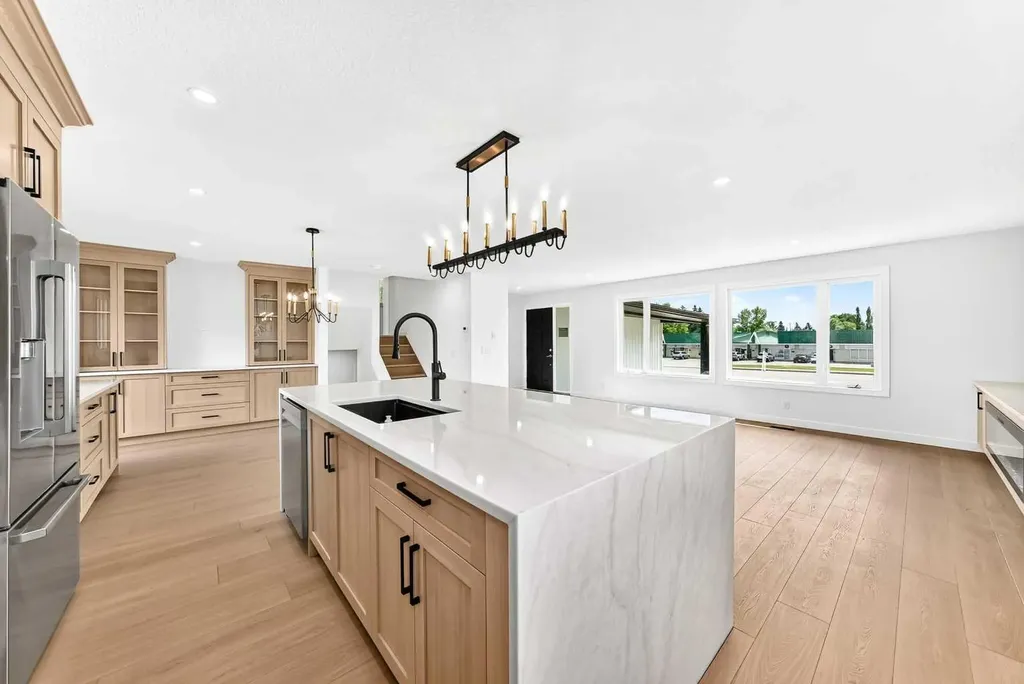 1204 Lake Sylvan Drive SE Calgary AB T2J3C8