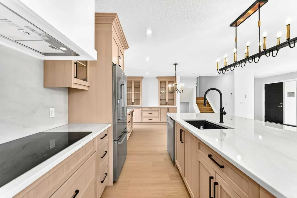 1204 Lake Sylvan Drive SE Calgary AB T2J3C8