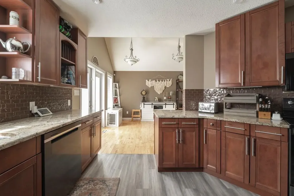 141 Wilson Drive Fort Mcmurray AB T9H 5P6