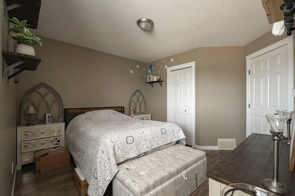 141 Wilson Drive Fort Mcmurray AB T9H 5P6