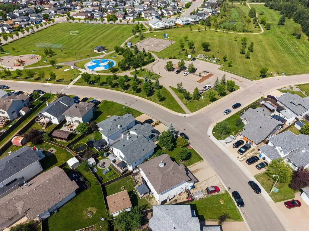 141 Wilson Drive Fort Mcmurray AB T9H 5P6