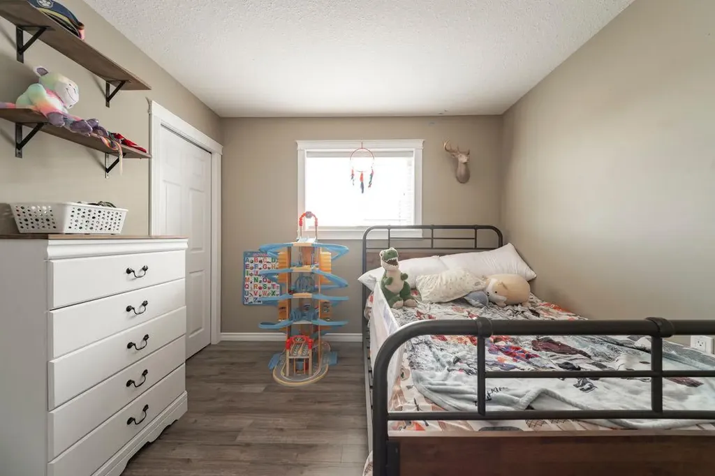 141 Wilson Drive Fort Mcmurray AB T9H 5P6