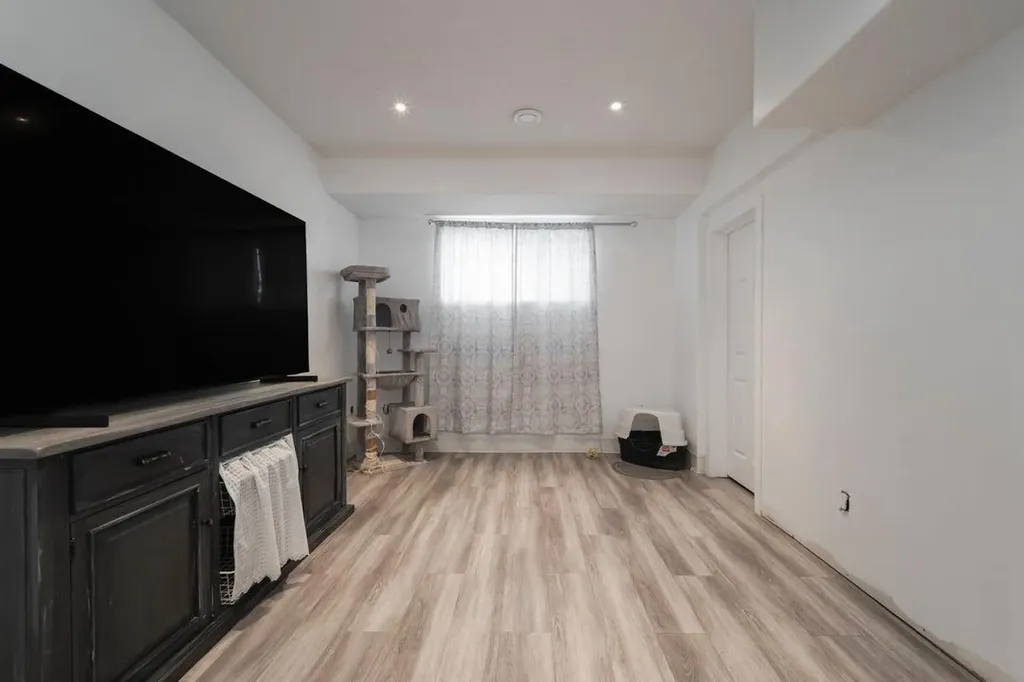 141 Wilson Drive Fort Mcmurray AB T9H 5P6