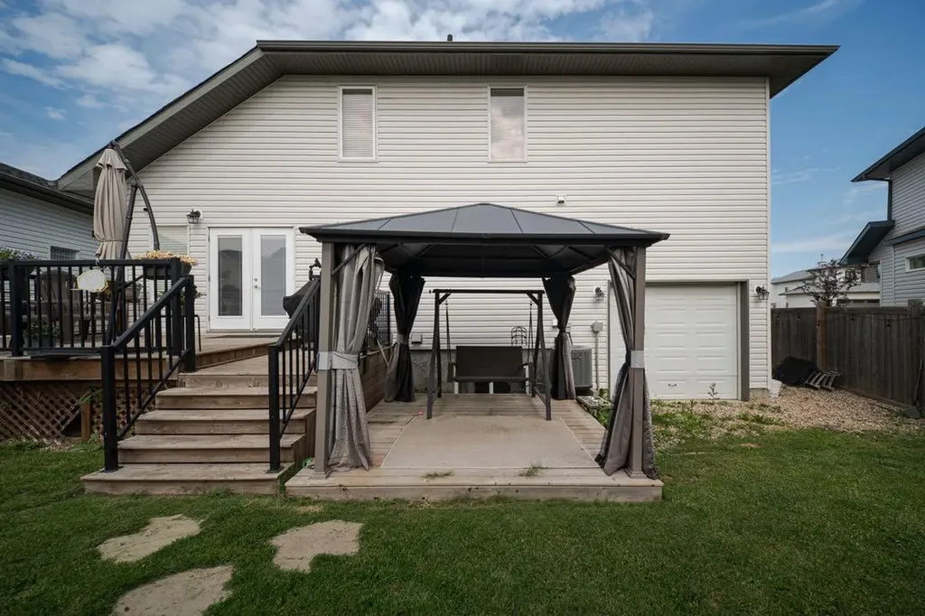 141 Wilson Drive Fort Mcmurray AB T9H 5P6