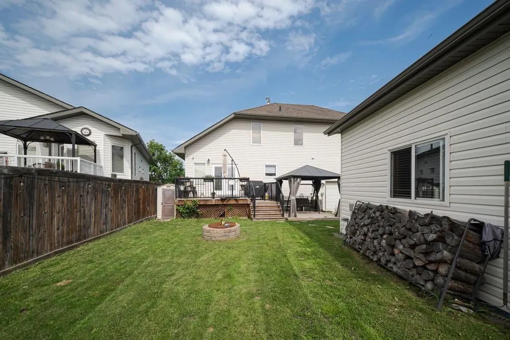141 Wilson Drive Fort Mcmurray AB T9H 5P6