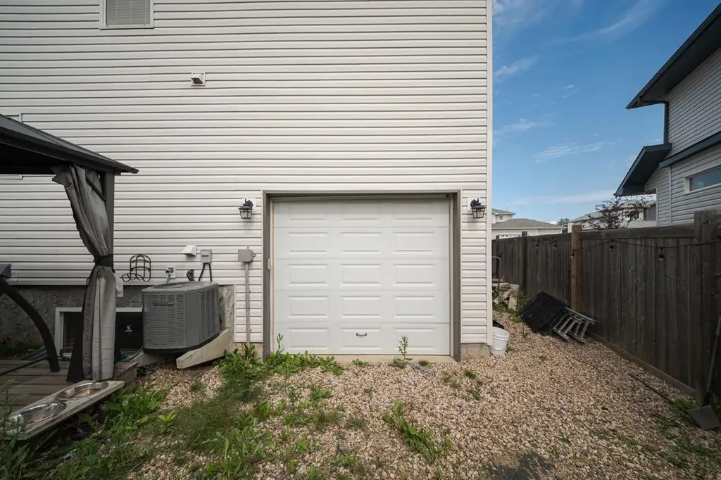 141 Wilson Drive Fort Mcmurray AB T9H 5P6