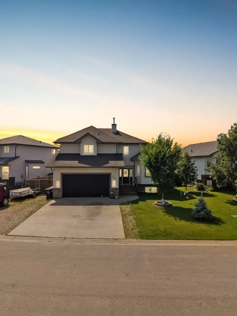 141 Wilson Drive Fort Mcmurray AB T9H 5P6
