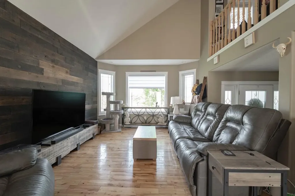 141 Wilson Drive Fort Mcmurray AB T9H 5P6