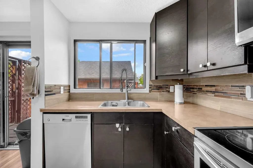 54 Templegreen Road NE Calgary AB T1Y 4Y8