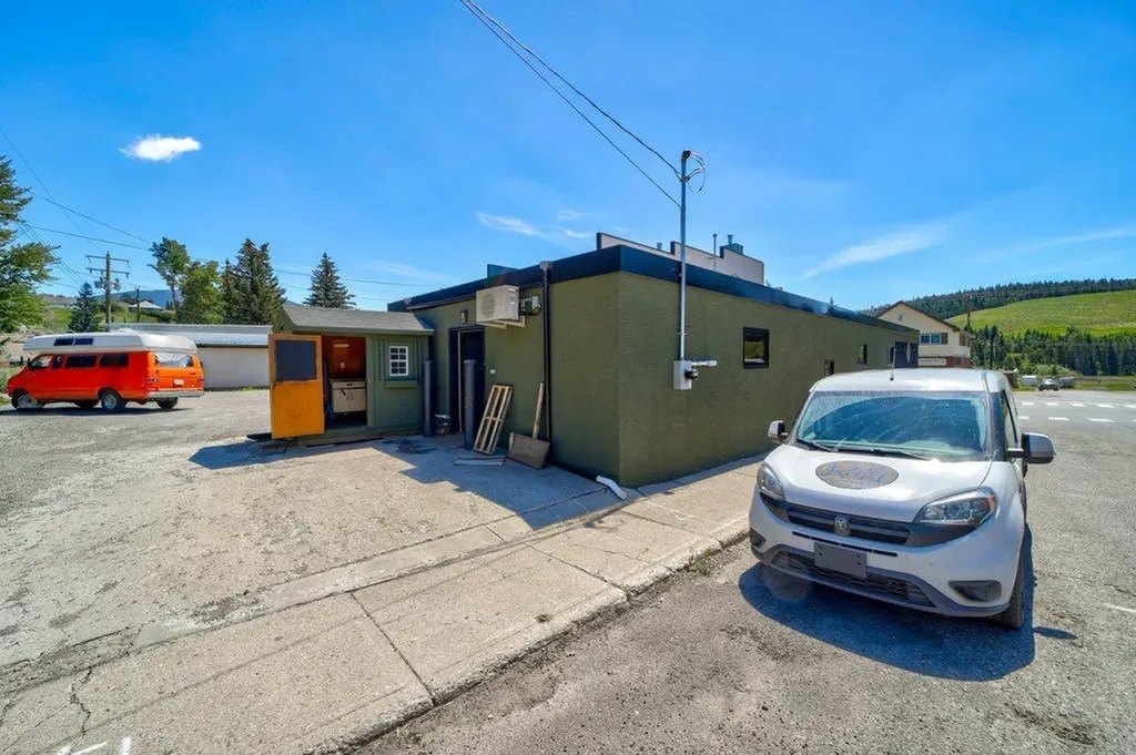 7801 17 Avenue Coleman AB T0K 0M0