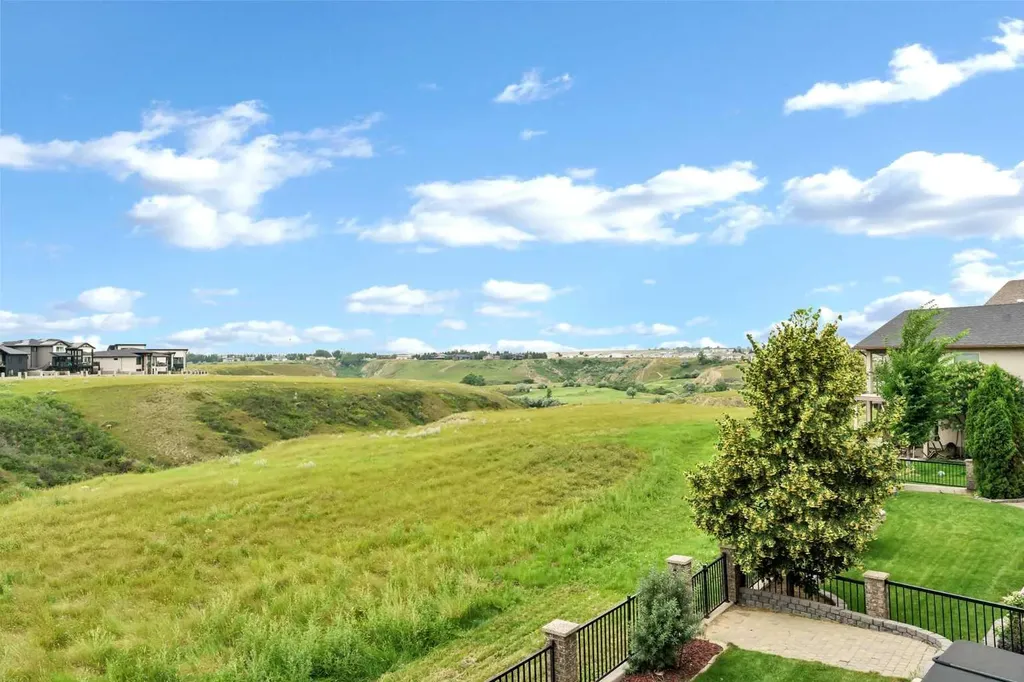 78 Sundance Road SW Medicine Hat AB T1B 4V1