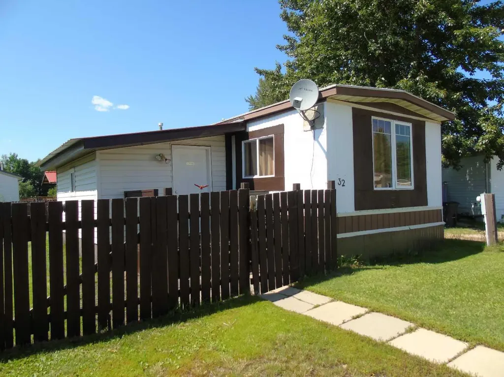 812 6th Avenue SW Slave Lake AB T0G 2A4