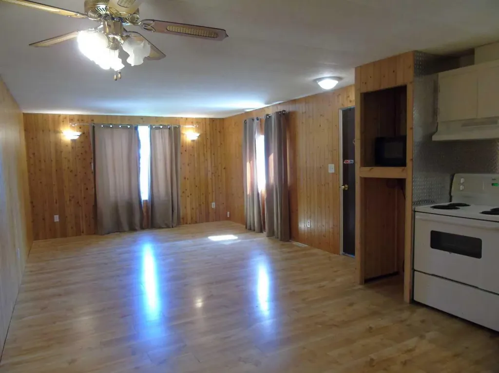 812 6th Avenue SW Slave Lake AB T0G 2A4