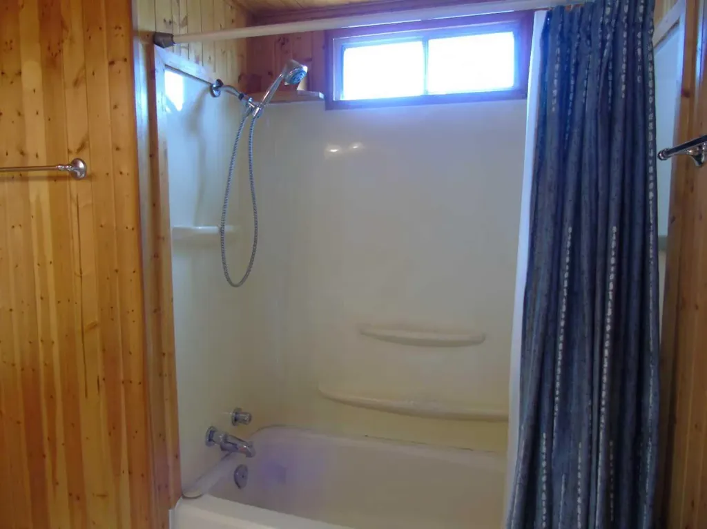 812 6th Avenue SW Slave Lake AB T0G 2A4