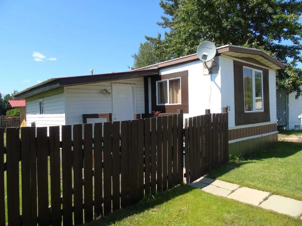 812 6th Avenue SW Slave Lake AB T0G 2A4