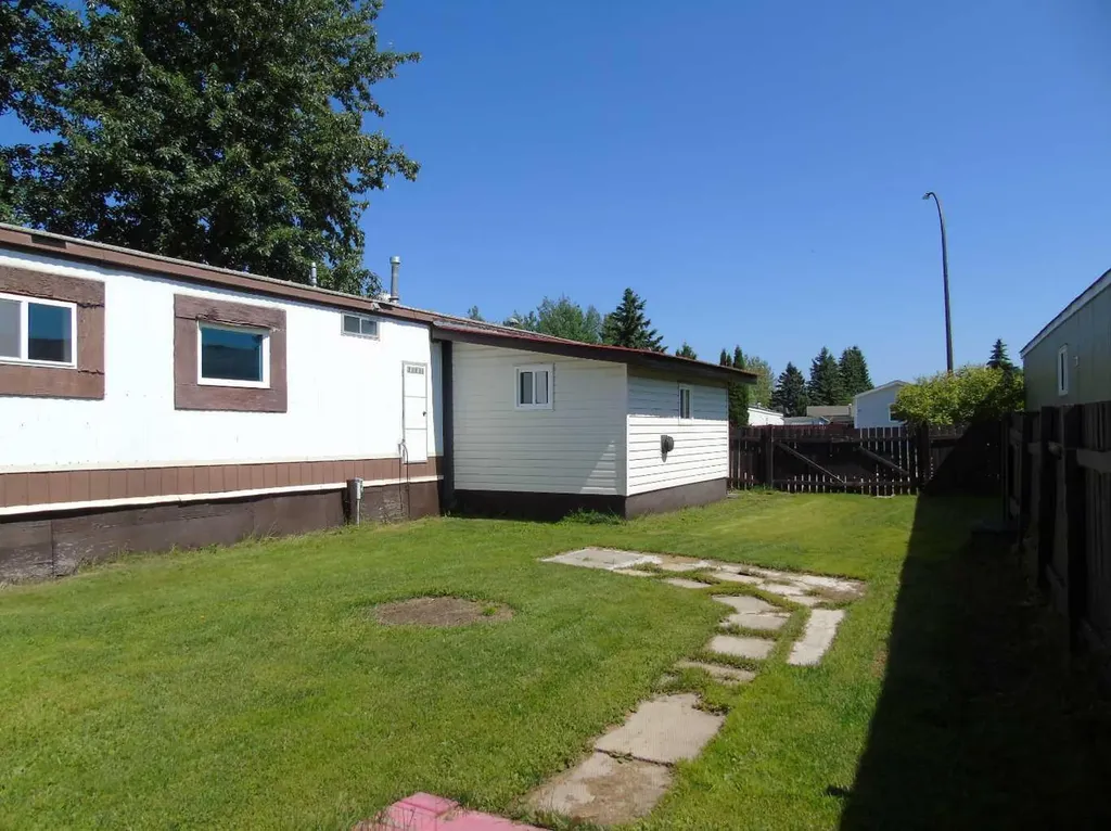 812 6th Avenue SW Slave Lake AB T0G 2A4
