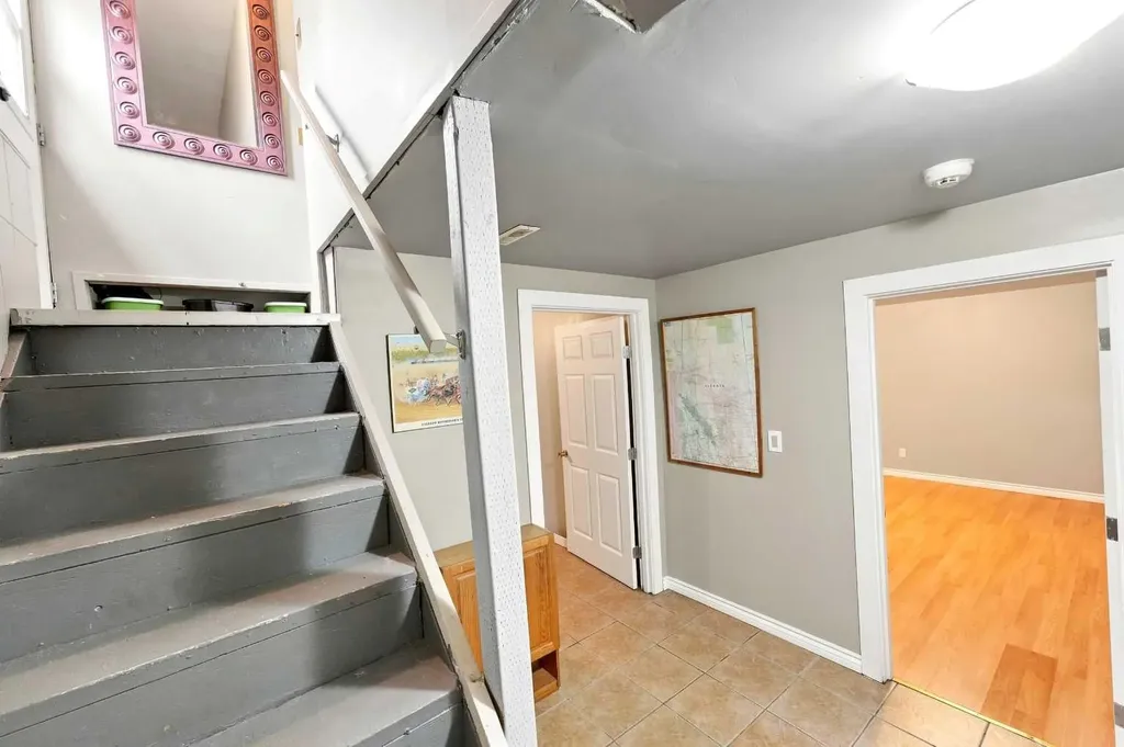 12 Anders Street Red Deer AB T4R 1B8