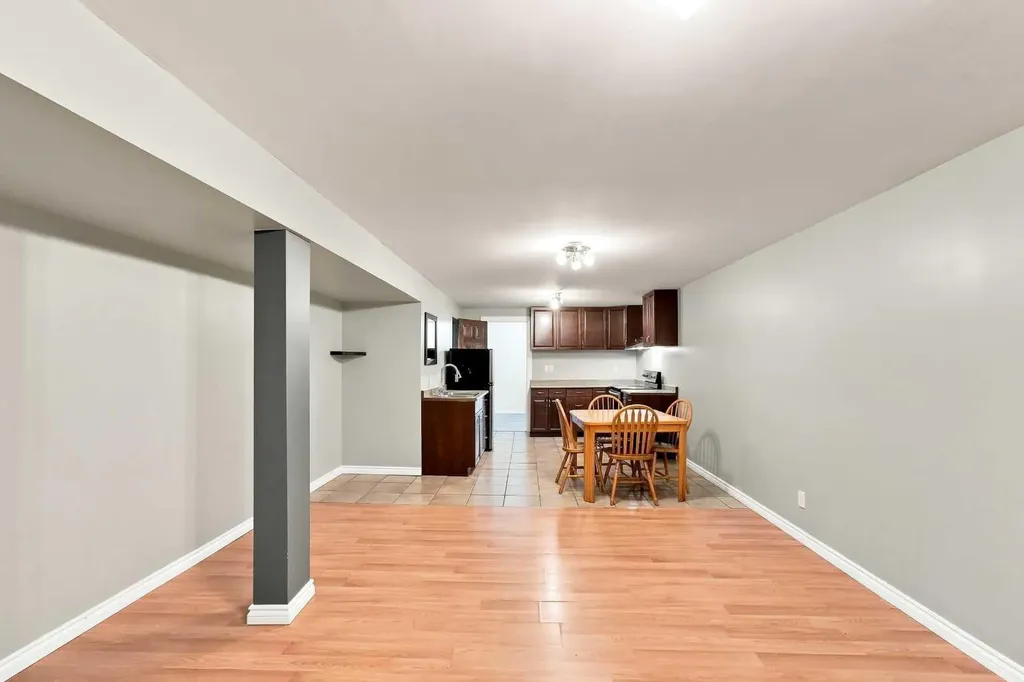 12 Anders Street Red Deer AB T4R 1B8