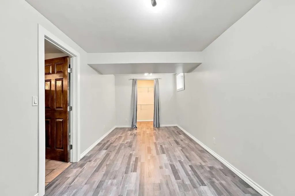 12 Anders Street Red Deer AB T4R 1B8