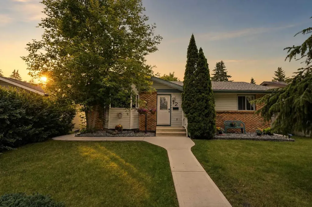 12 Anders Street Red Deer AB T4R 1B8