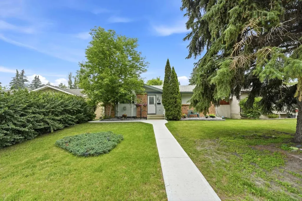 12 Anders Street Red Deer AB T4R 1B8