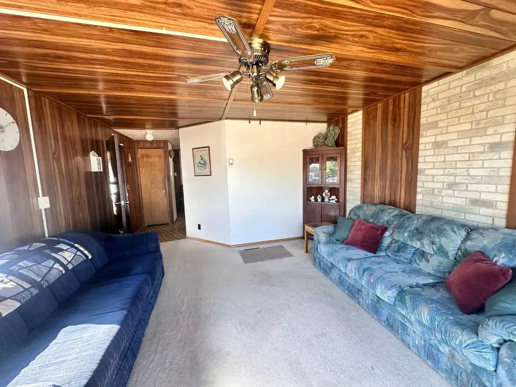 9309 93 Avenue Lac La Biche AB T0A2C0
