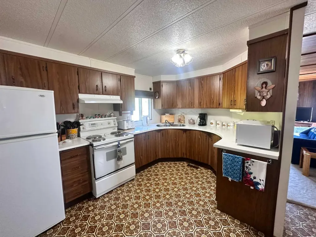 9309 93 Avenue Lac La Biche AB T0A2C0