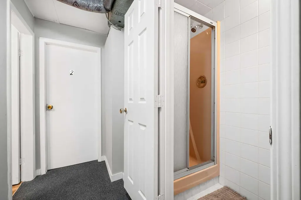 5607 43 Street Lloydminster AB T9V 0A5