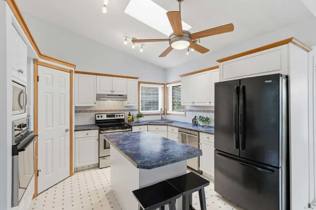 58 Mountain Park Drive SE Calgary AB T2Z 1P4