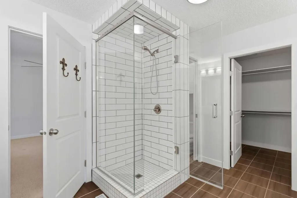 58 Mountain Park Drive SE Calgary AB T2Z 1P4