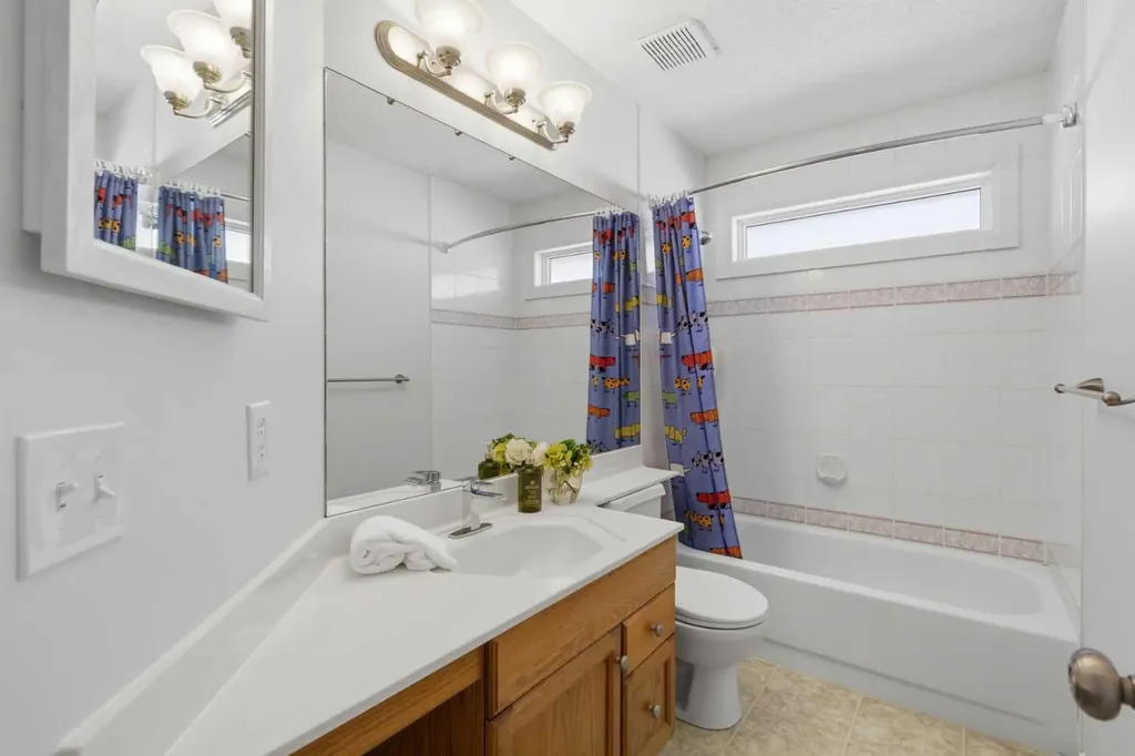 58 Mountain Park Drive SE Calgary AB T2Z 1P4