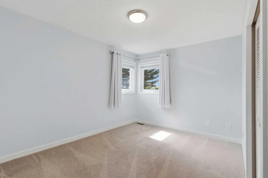 58 Mountain Park Drive SE Calgary AB T2Z 1P4