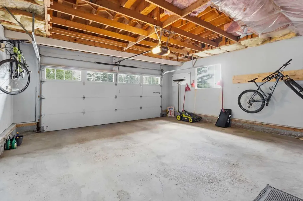 58 Mountain Park Drive SE Calgary AB T2Z 1P4